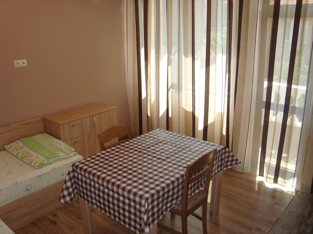 Marinela Apartments&Studio Pomorie Quarto foto